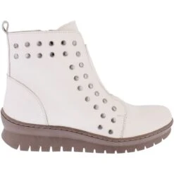 Adesso Women's Addison Studded Boots - Winter White -ridebedford shop addison winter white stud boot