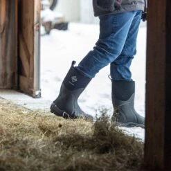 Muck Boots Women's Arctic Sport Mid Height Wellington Boots - Black -ridebedford shop muck boots women s arctic sport mid height wellington boots black